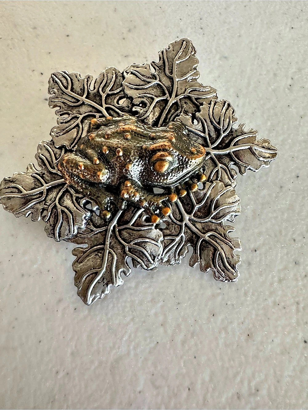 Vintage Signed Sylvia Dahl Neiman Marcus
Frog on Leaf Scarf Clip Brooch